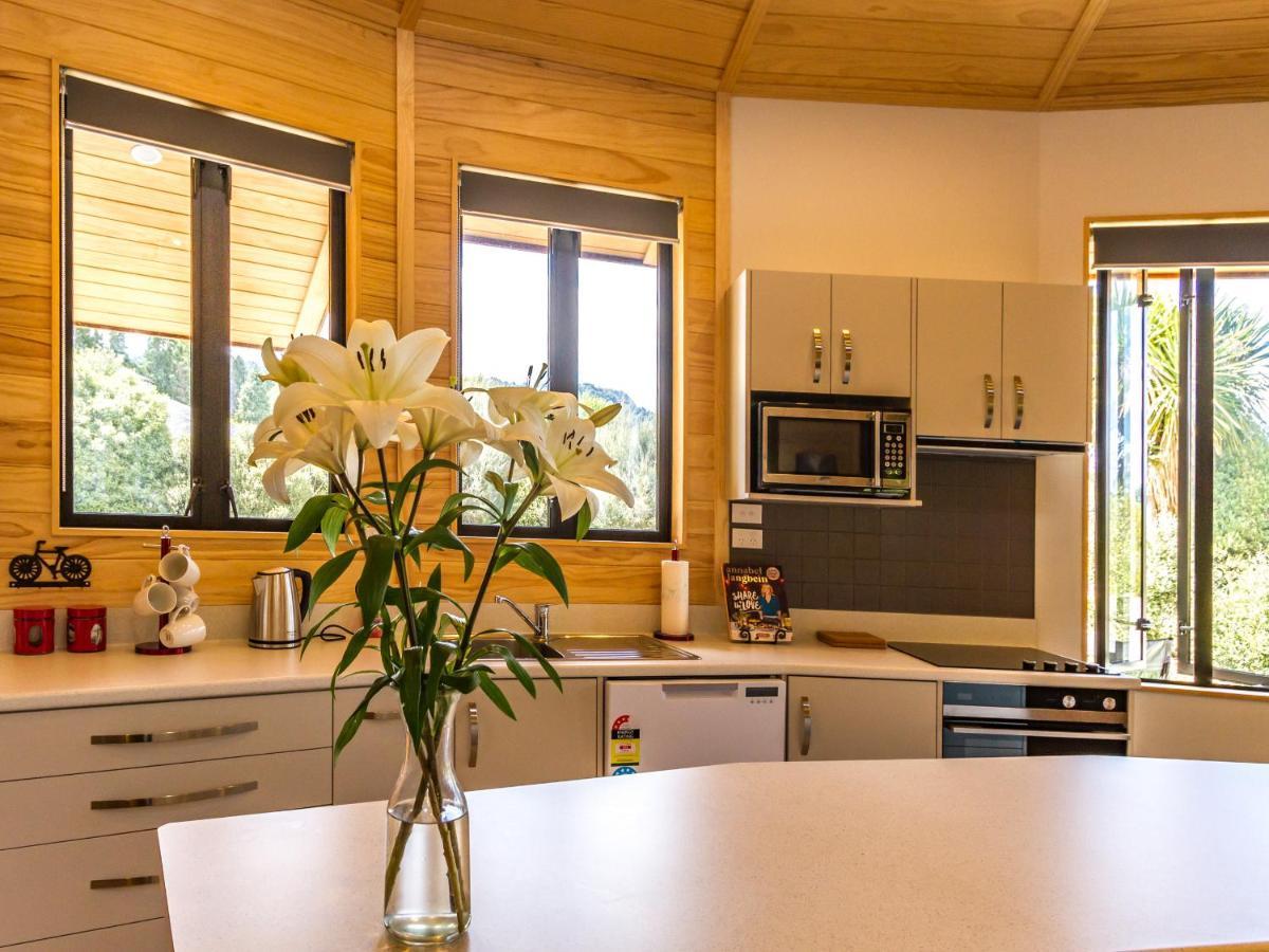 The Snowglobe - Ohakune Modern Yurt Style Chalet Εξωτερικό φωτογραφία