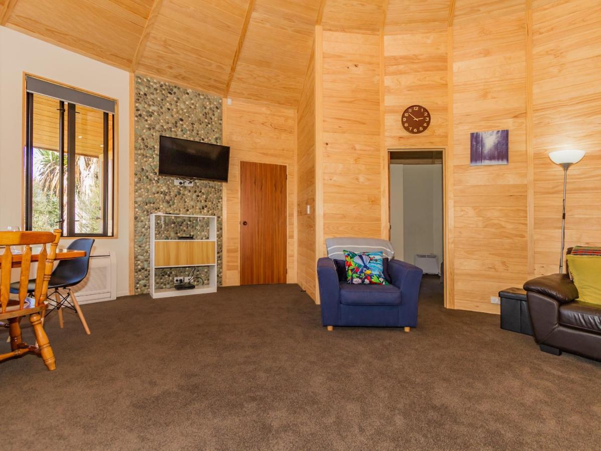 The Snowglobe - Ohakune Modern Yurt Style Chalet Εξωτερικό φωτογραφία