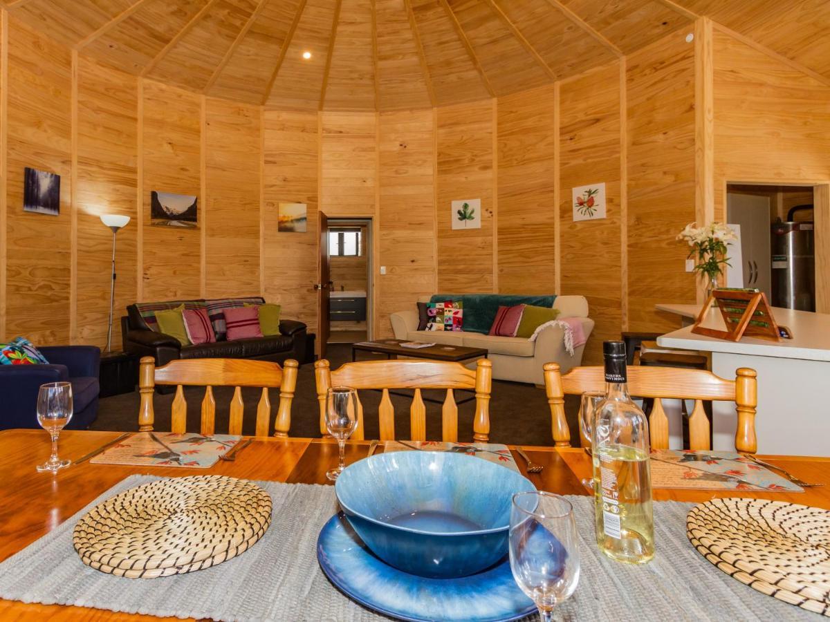 The Snowglobe - Ohakune Modern Yurt Style Chalet Εξωτερικό φωτογραφία