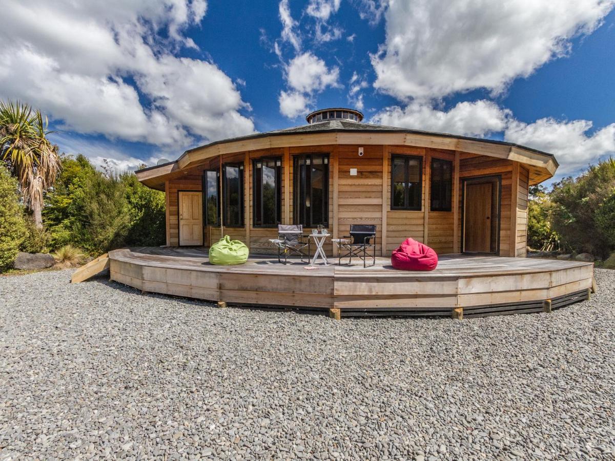 The Snowglobe - Ohakune Modern Yurt Style Chalet Εξωτερικό φωτογραφία