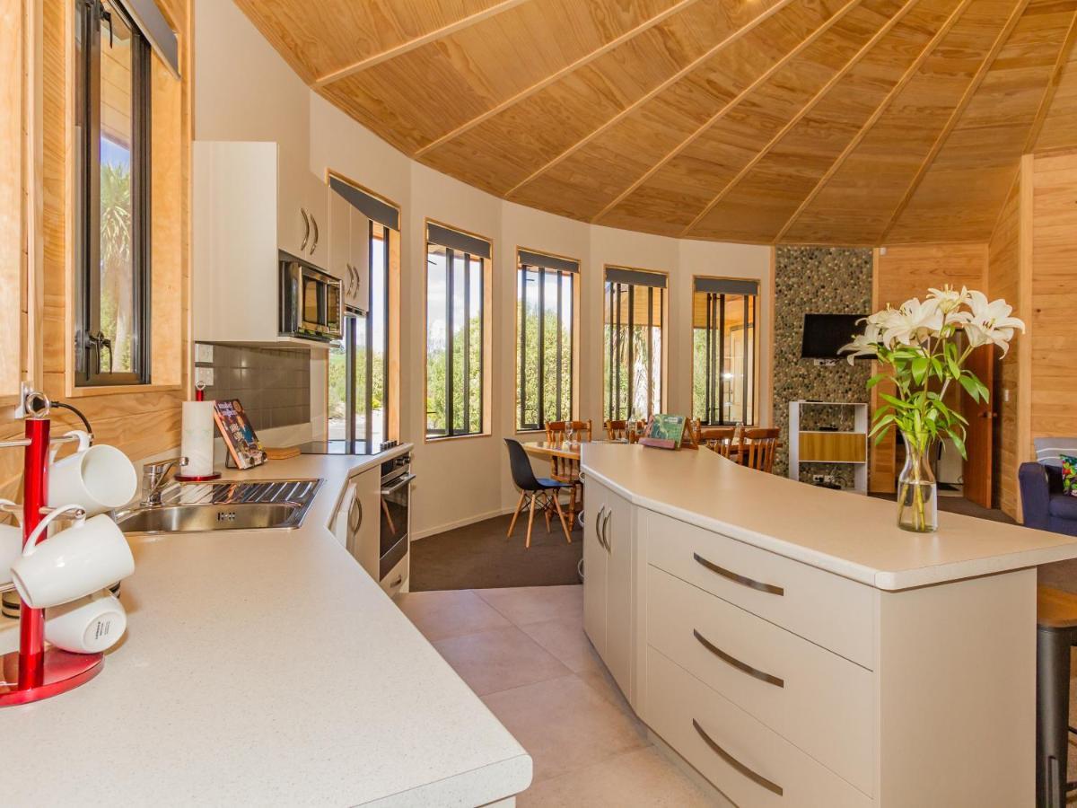 The Snowglobe - Ohakune Modern Yurt Style Chalet Εξωτερικό φωτογραφία