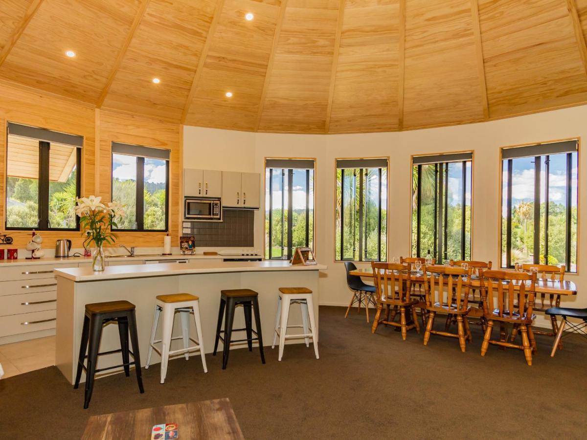 The Snowglobe - Ohakune Modern Yurt Style Chalet Εξωτερικό φωτογραφία